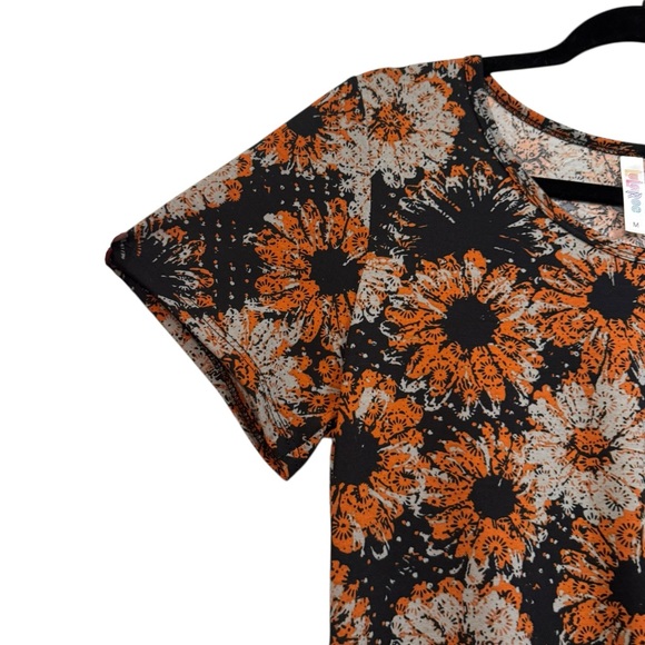 LuLaRoe‎ Classic T - Picture 3 of 9